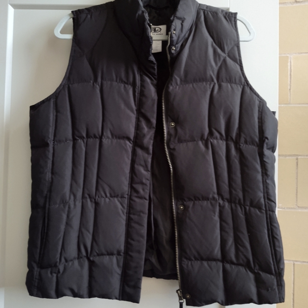 Athletic Works Black Puffer Vest